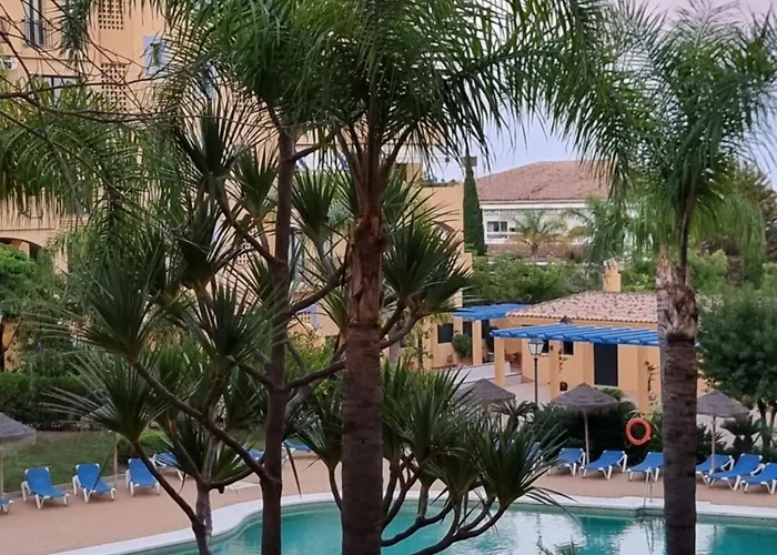 Luxury Blue Coast Seaside Retreat Apartament